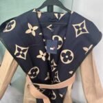 Louis Vuitton Hooded Coat Double Faced Silk Wool Brown 1AAGAV - Image 4