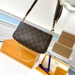 Louis Vuitton Multi Pochette Accessoires Monogram  Khaki 24cm M44813 - Image 3