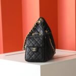 Chanel 25 Small Handbag Grained And Gold Tone Metal Black 26Cm AS5293 B20304 94305 - Image 3