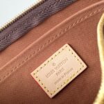 Louis Vuitton Multi Pochette Accessoires Monogram  Khaki 24cm M44813 - Image 7