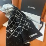 Chanel 25A Quilted Double C Scarf Black 180Cm - Image 3