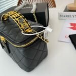 Chanel Small Vanity Case SS22 Black 17Cm - Image 4