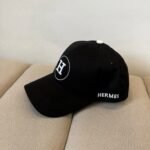 Hermes Baseball Cap Black H Logo - Image 2