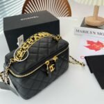 Chanel Small Vanity Case SS22 Black 17Cm - Image 3