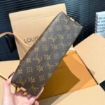 Louis Vuitton Multipass Bag Monogram Brown 27Cm M27825 - Image 2
