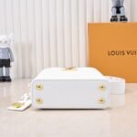 Louis Vuitton X Takashi Murakami Capucines BB White 21Cm M13253 - Image 6