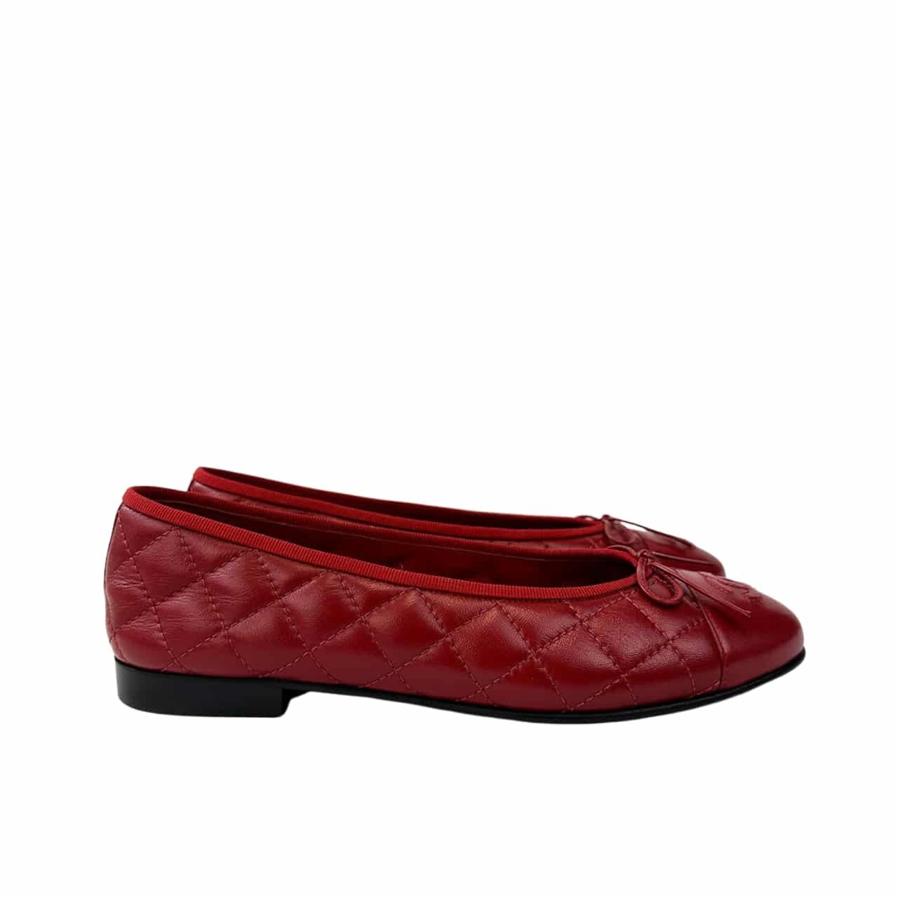 38-2-2 Chanel Ballerina Flat Shoes In Red - Image 1