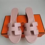 Hermes Oasis Sandals Rose Pale H151215Z VR360 - Image 2
