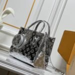 Louis Vuitton Onthego PM Silver 25Cm M26373 - Image 4